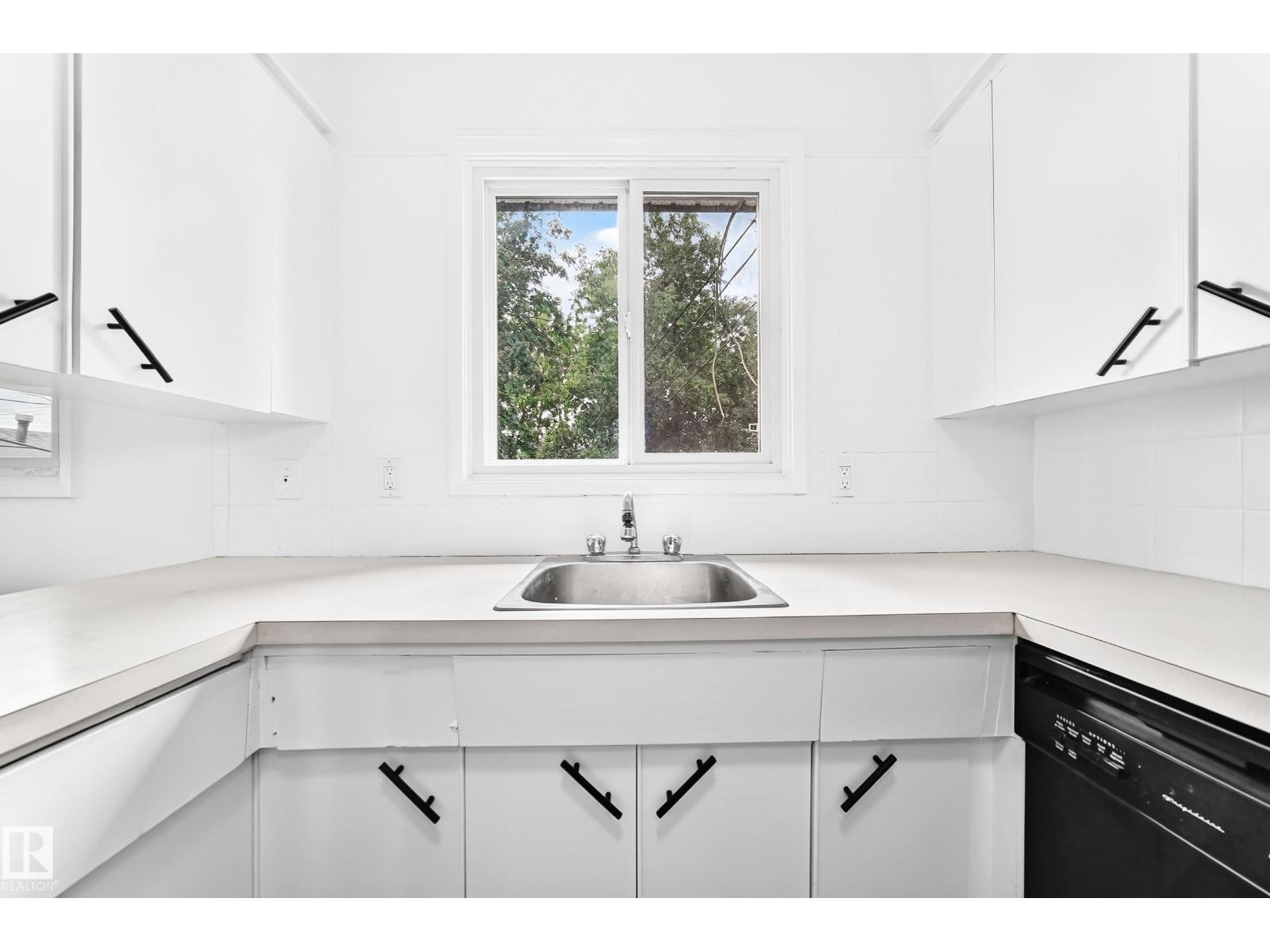 5519 142 AV NW - 19