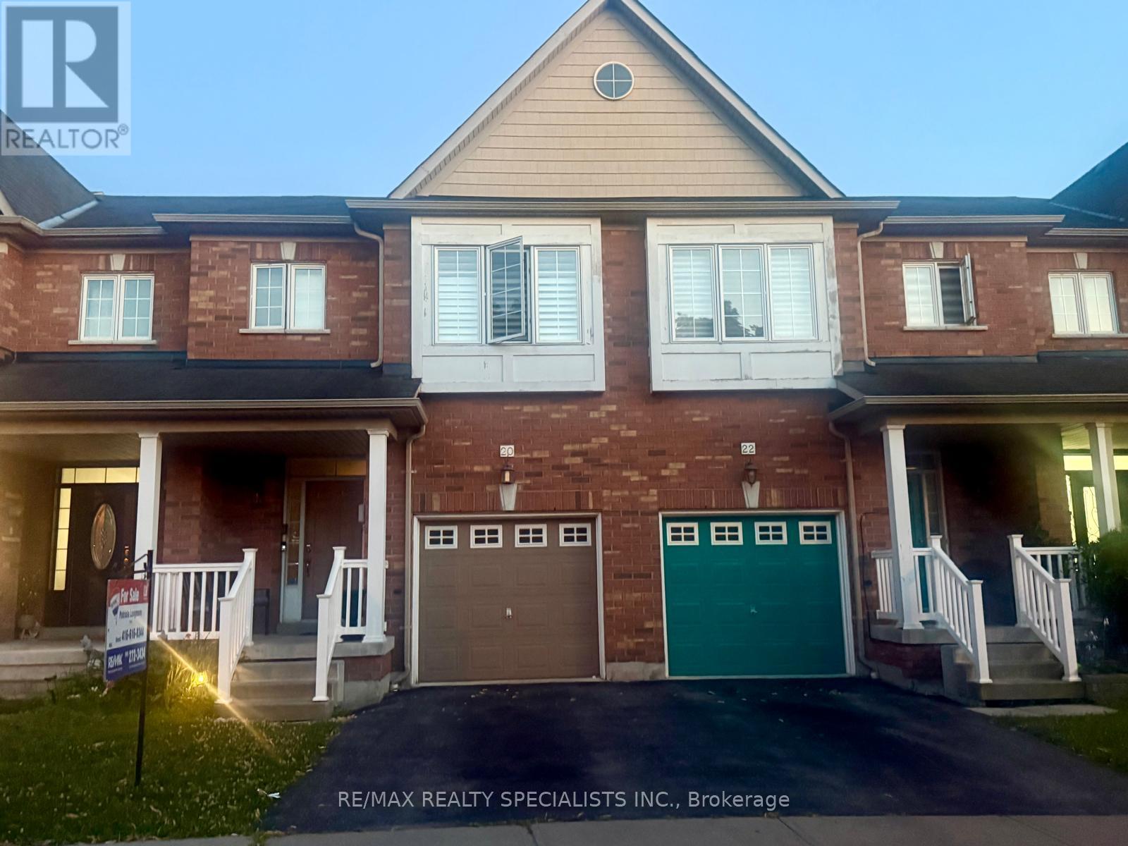 20 THORP CRESCENT - 1
