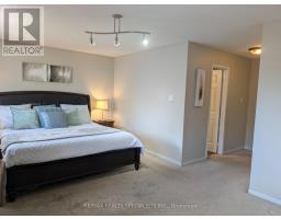 Family room - 20 Thorp Crescent, Ajax, ON L1T0G9 Photo 6