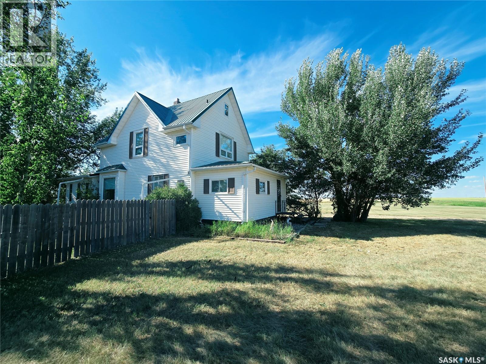 McCormick Acreage, Weyburn Rm No. 67 — photo 2