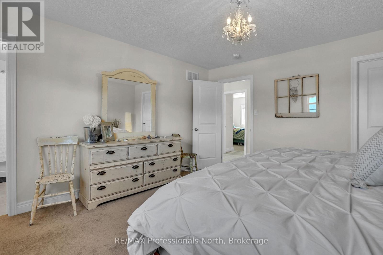 33 WHITEHORN PARK ROAD W - 22