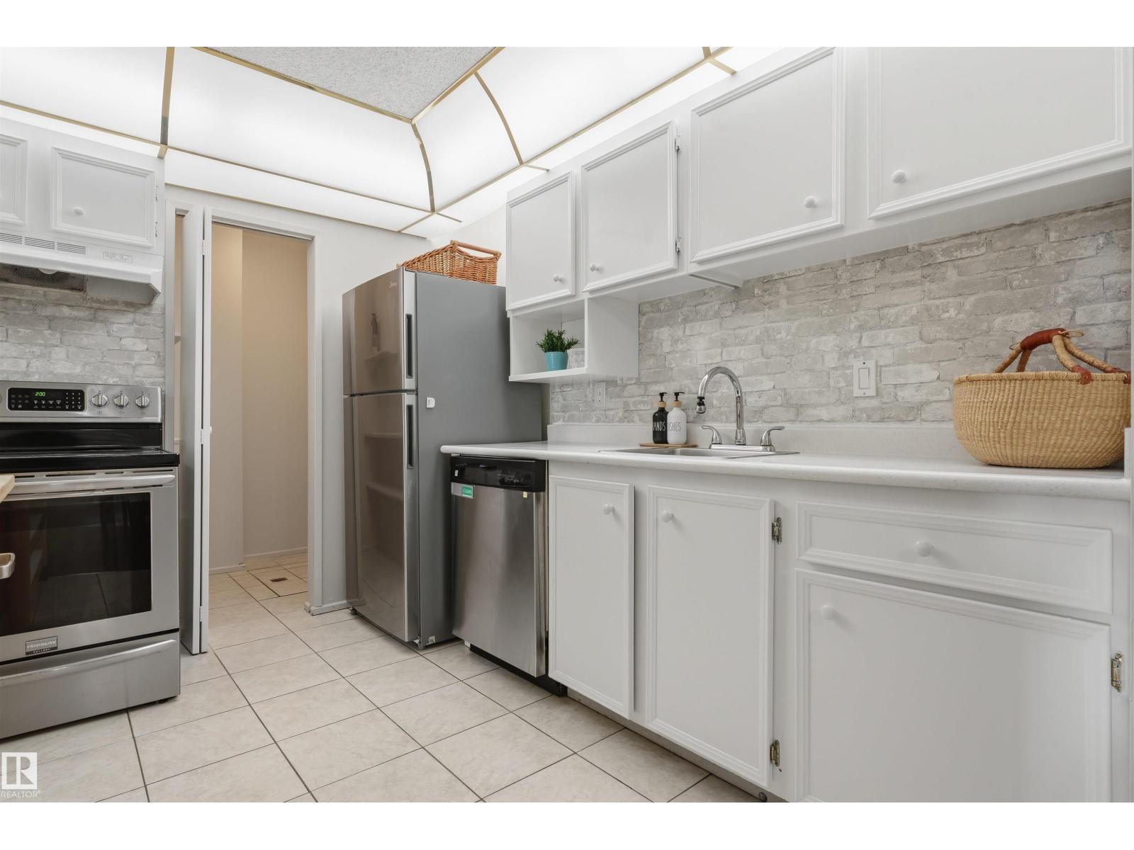 #47 2204 118 Street NW - 9