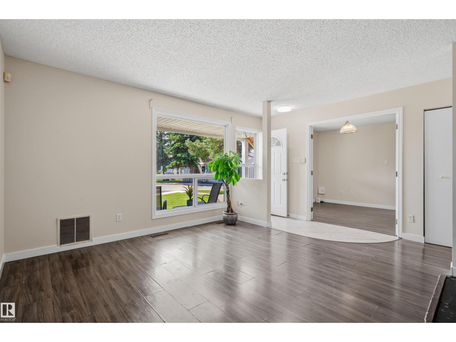 #47 2204 118 Street NW - Image 5