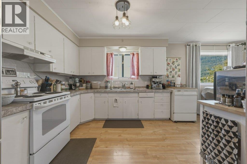 3580 20 Avenue SE - 11