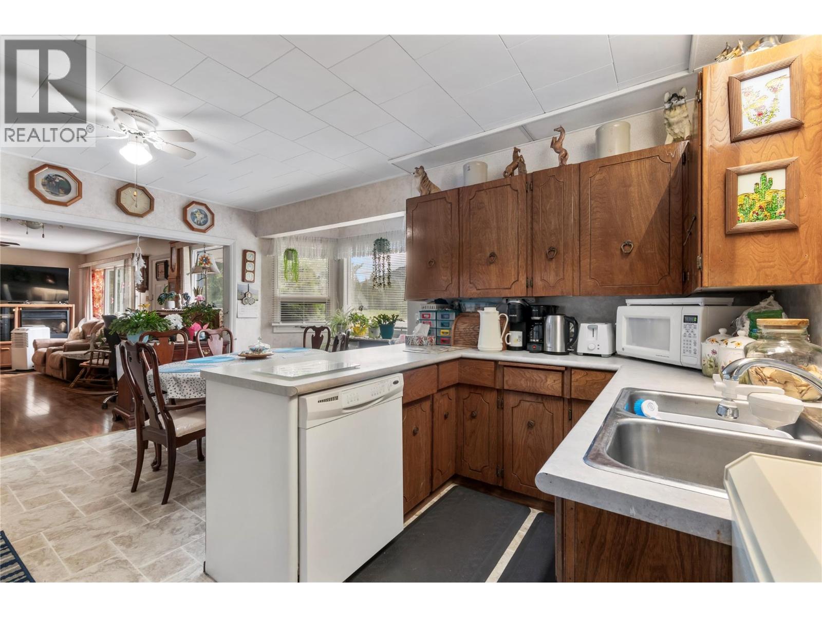2391 20 Avenue SE - 13