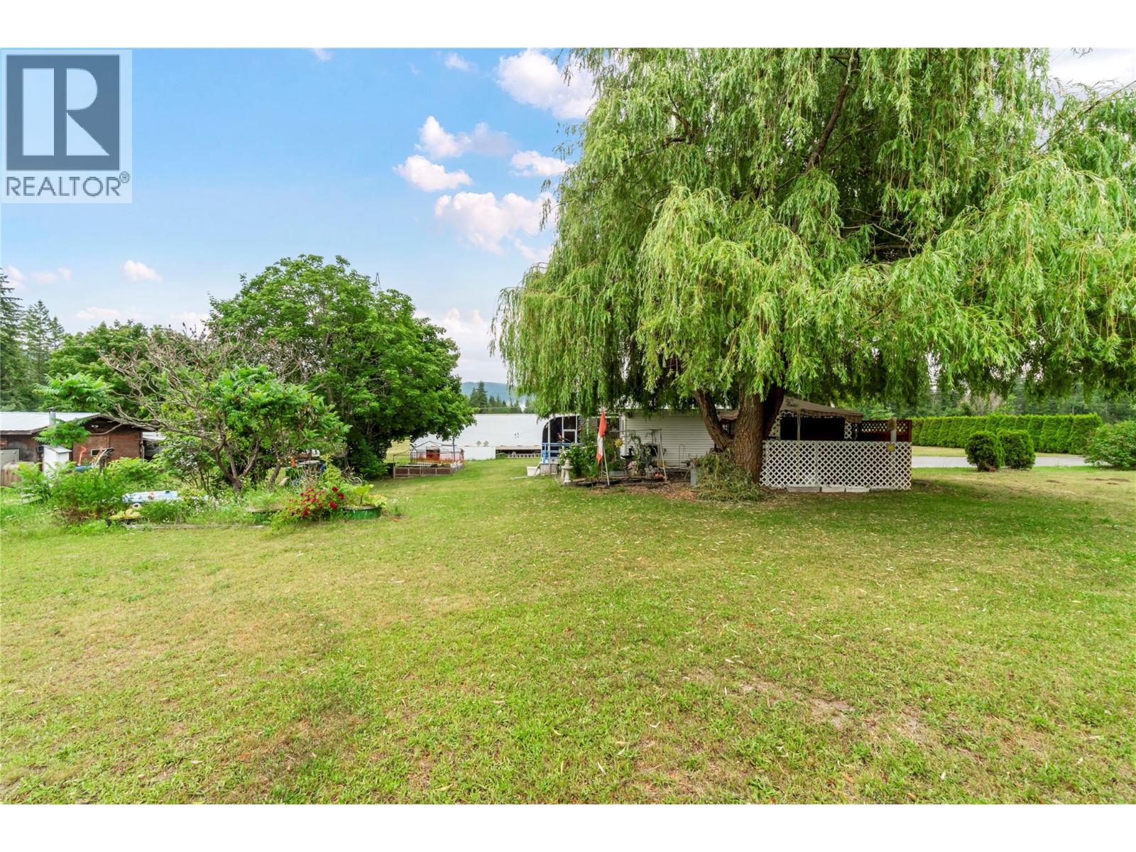 2391 20 Avenue SE - 9
