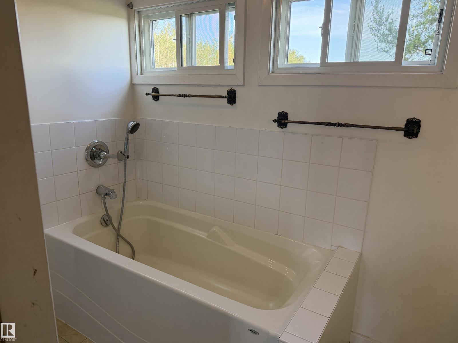 4104 TWP ROAD 473A - 27