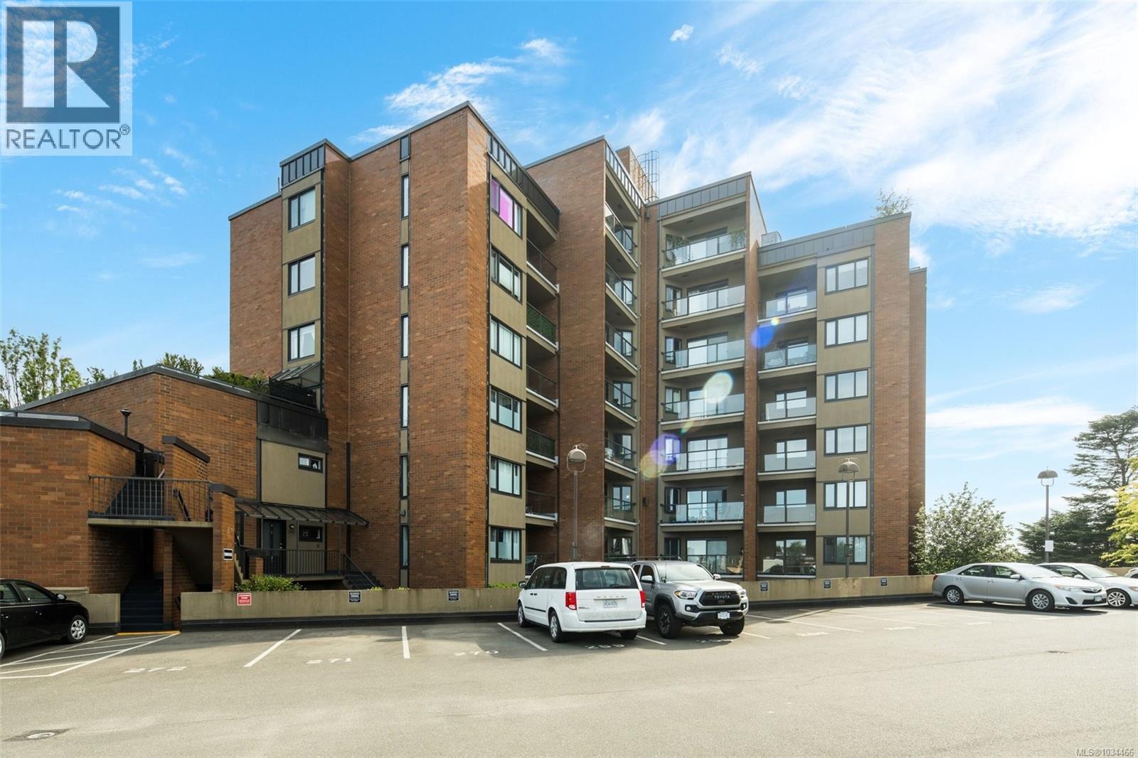 #602 103 Gorge Rd E - 39
