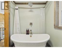 2056 River Road W, Wasaga Beach, ON L9Z2W1 Photo 32