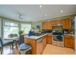15477 93a Avenue, Surrey, BC V3R9P9 Photo 13