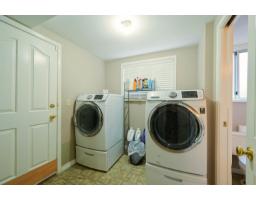 15477 93a Avenue, Surrey, BC V3R9P9 Photo 22