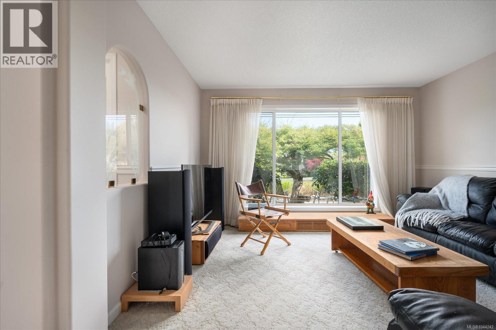 828 Devon Pl - 12