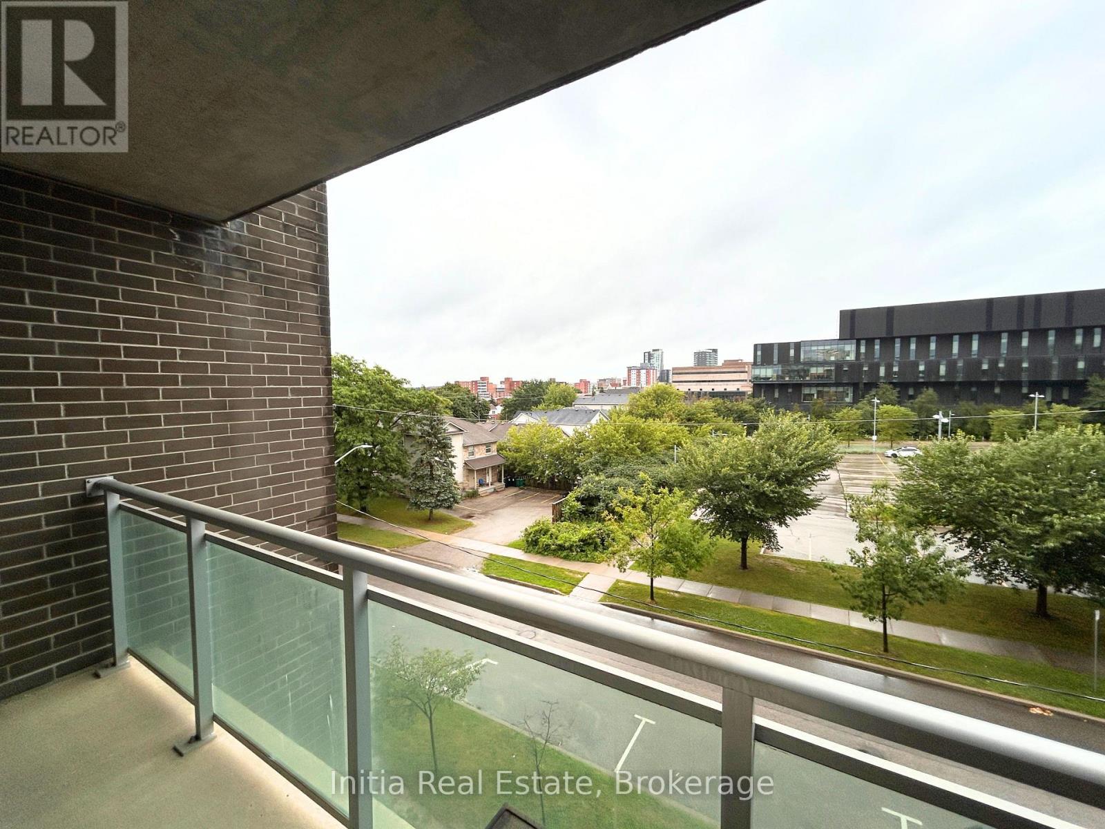 B303 - 62 BALSAM STREET — photo 3