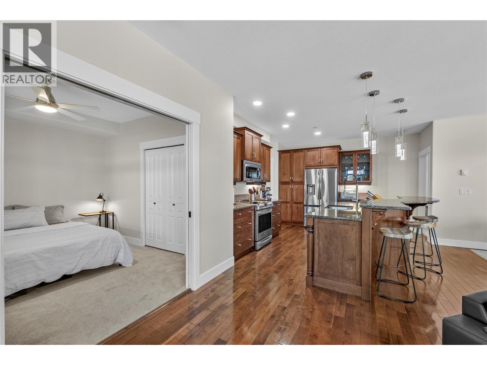 #304 775 MCGILL Road - 21