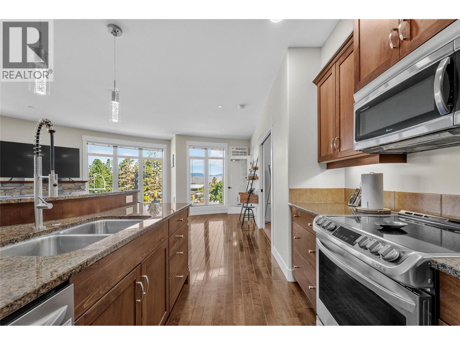 #304 775 MCGILL Road - 7