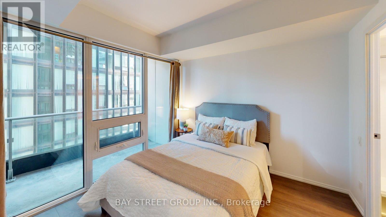#1906 68 SHUTER STREET - Image 8