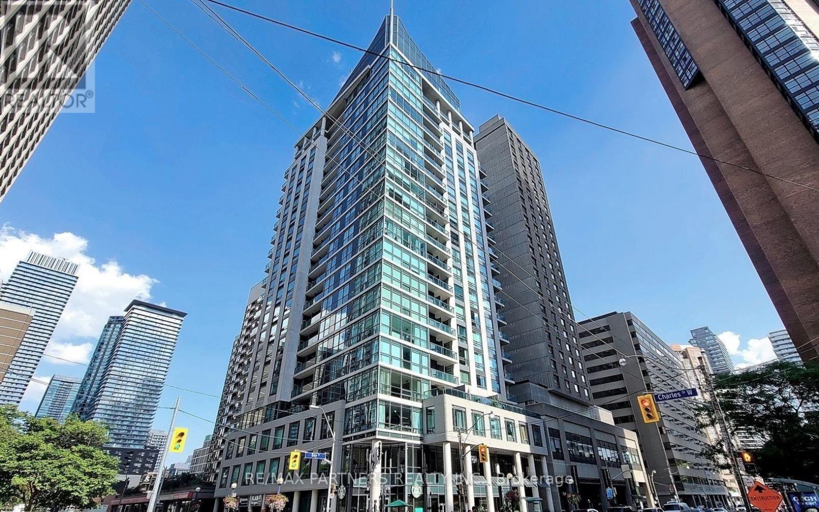 Photo of 1121 Bay Street