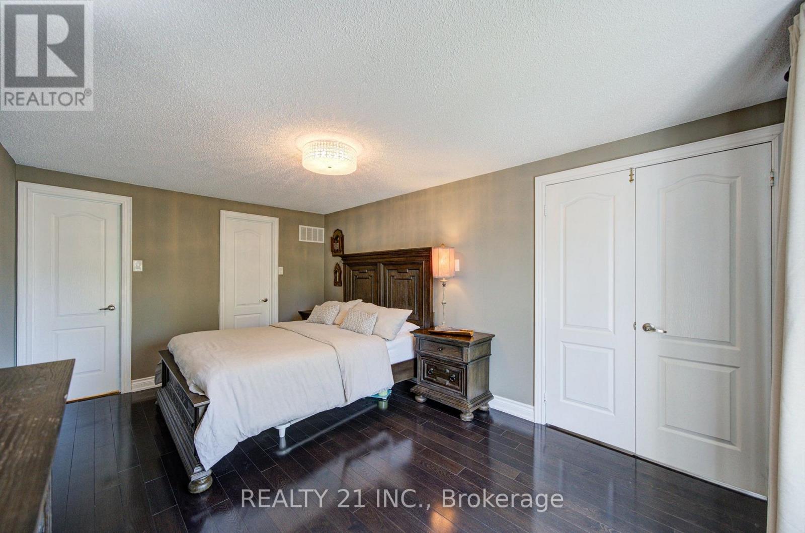 95 HEARNE CRESCENT - 34