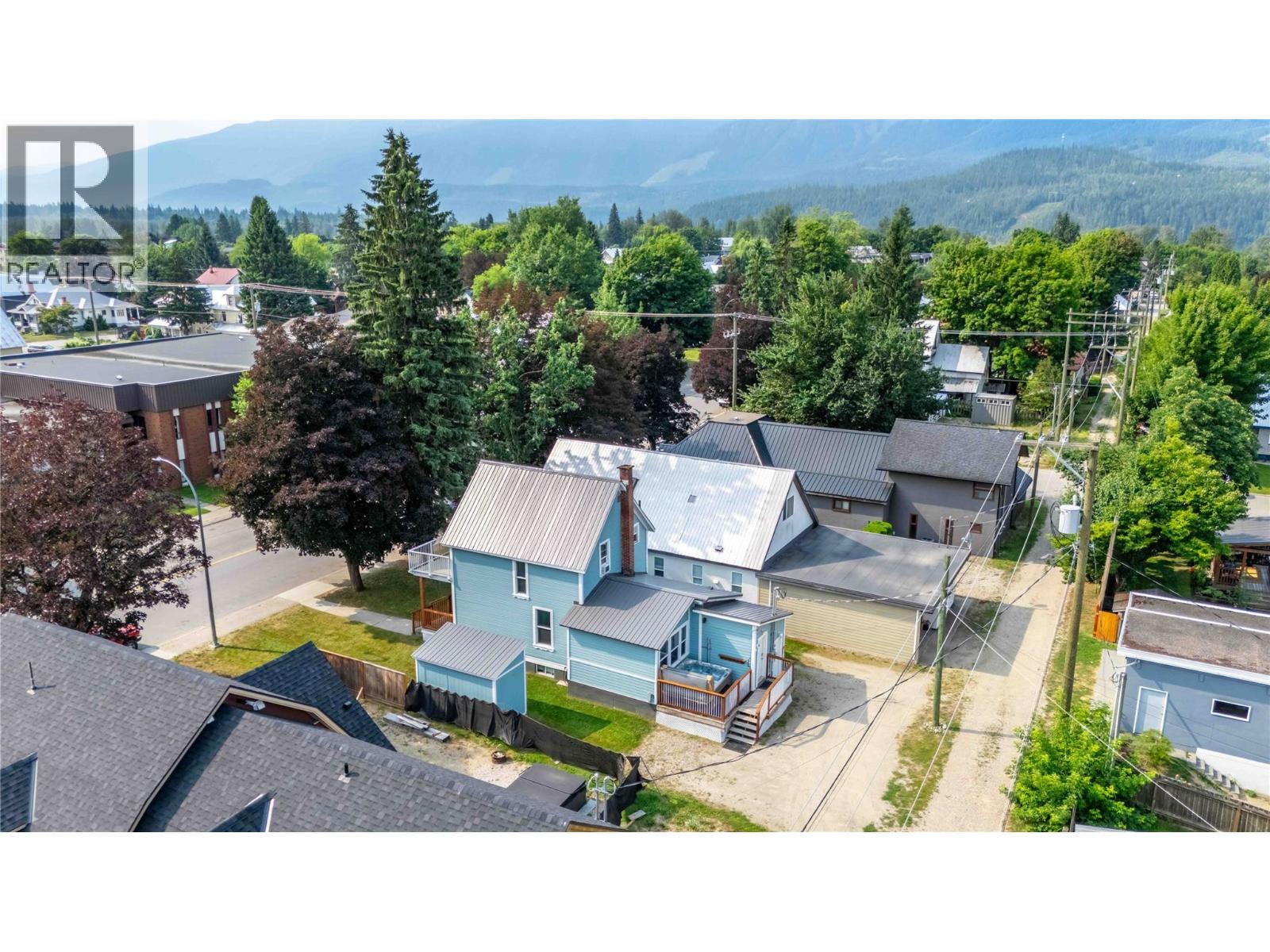 509 Mackenzie Avenue, Revelstoke
