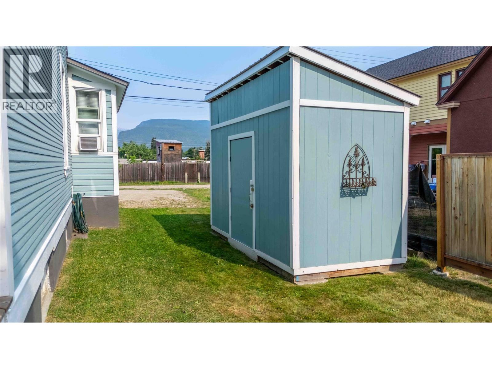 509 Mackenzie Avenue, Revelstoke