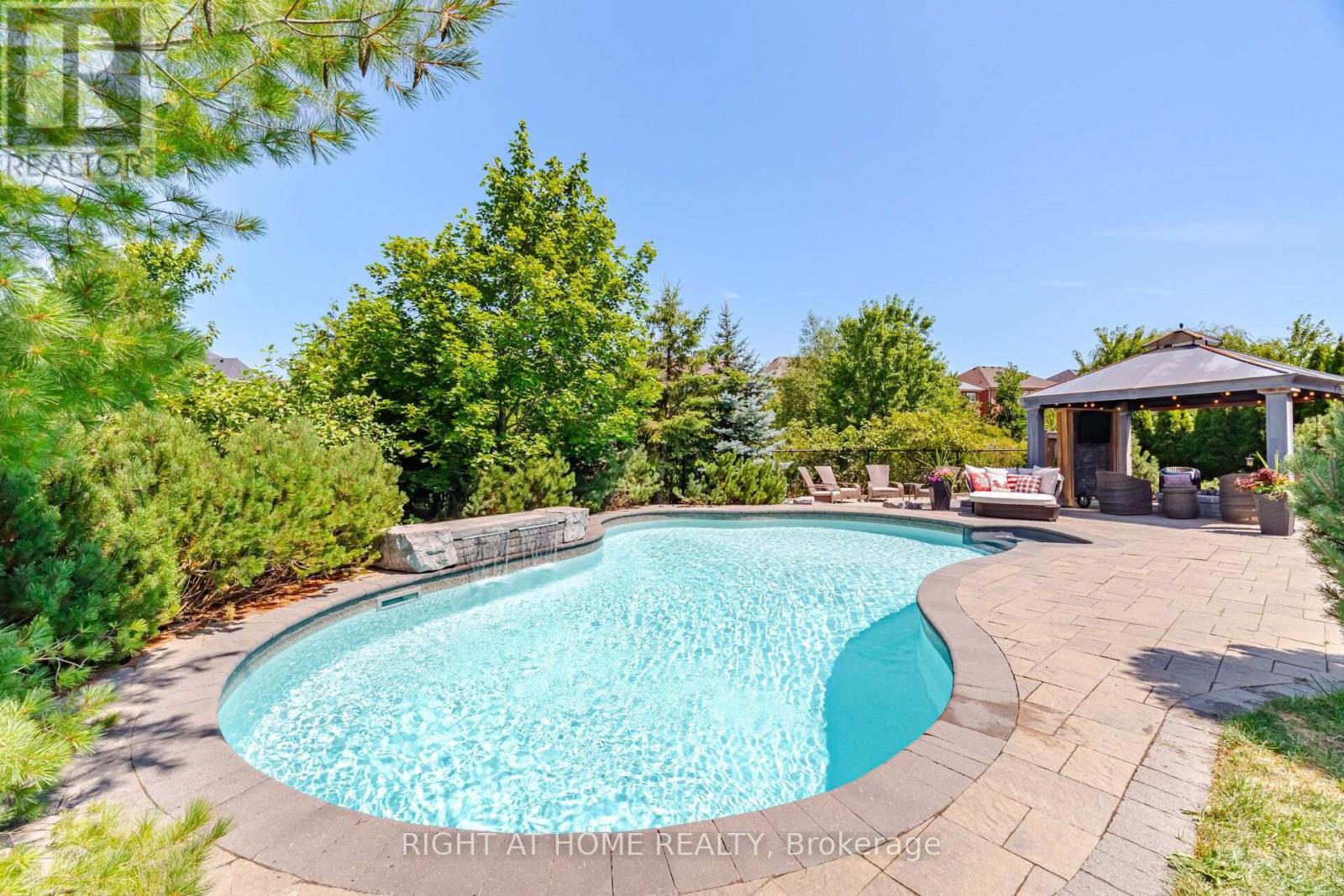 420 NAIRN CIRCLE - 45