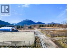 7395 Clover Road, Pemberton, BC V0N2L0 Photo 22