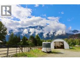 7395 Clover Road, Pemberton, BC V0N2L0 Photo 35
