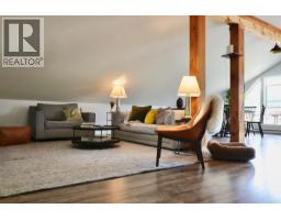 7395 Clover Road, Pemberton, BC V0N2L0 Photo 10