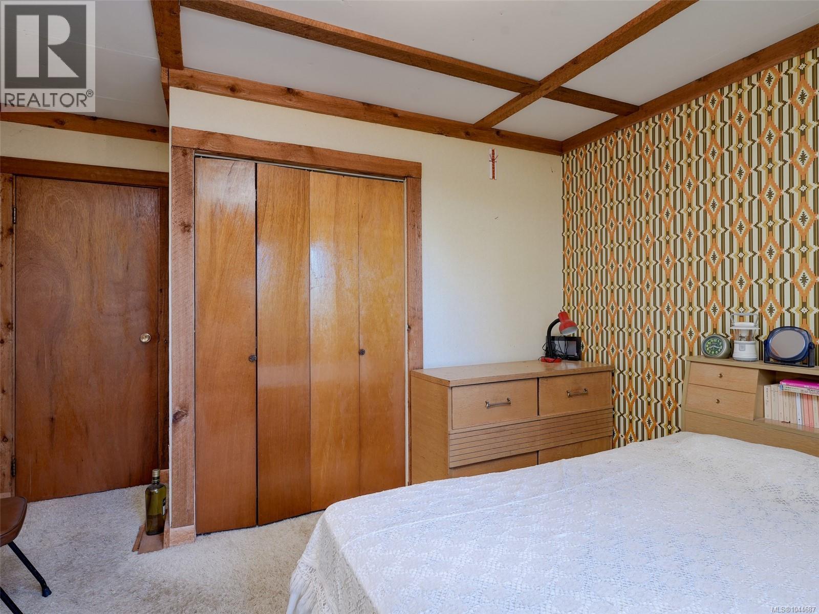 5036 Glinz Lake Rd, Sooke