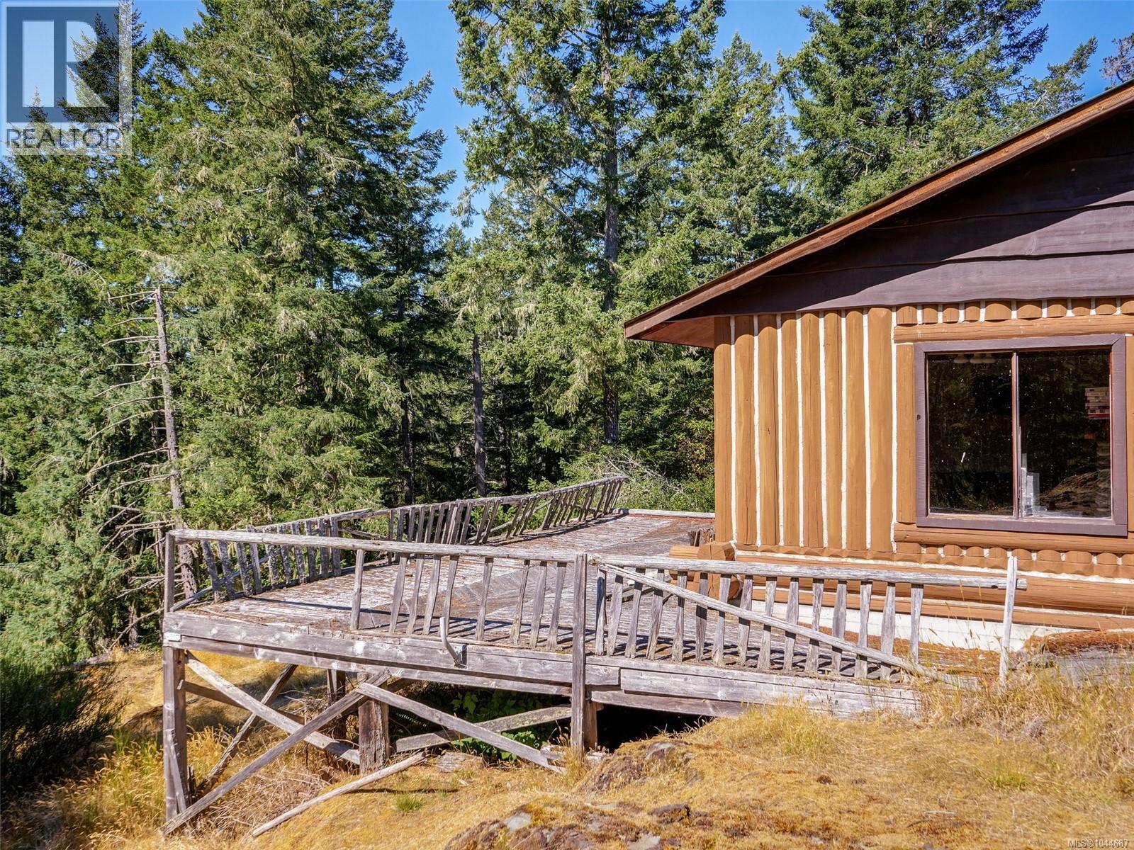 5036 Glinz Lake Rd, Sooke