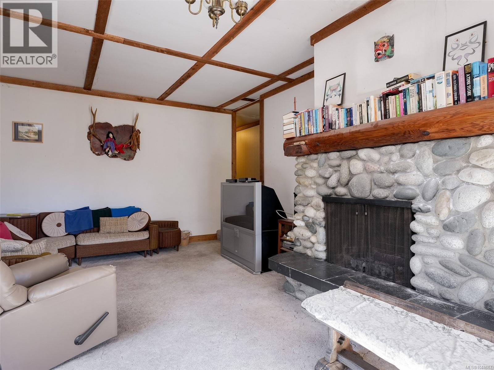 5036 Glinz Lake Rd, Sooke