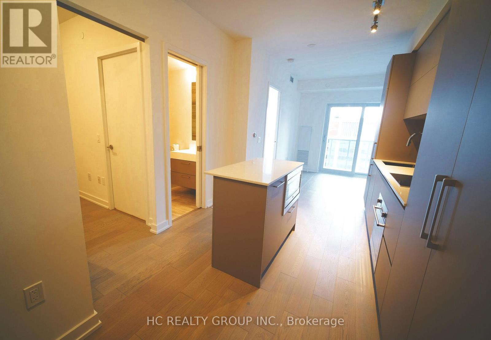 #4512 1 YORKVILLE AVENUE - 3