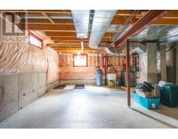 204 Burgess Crescent, Newmarket, ON L3X2T9 Photo 18