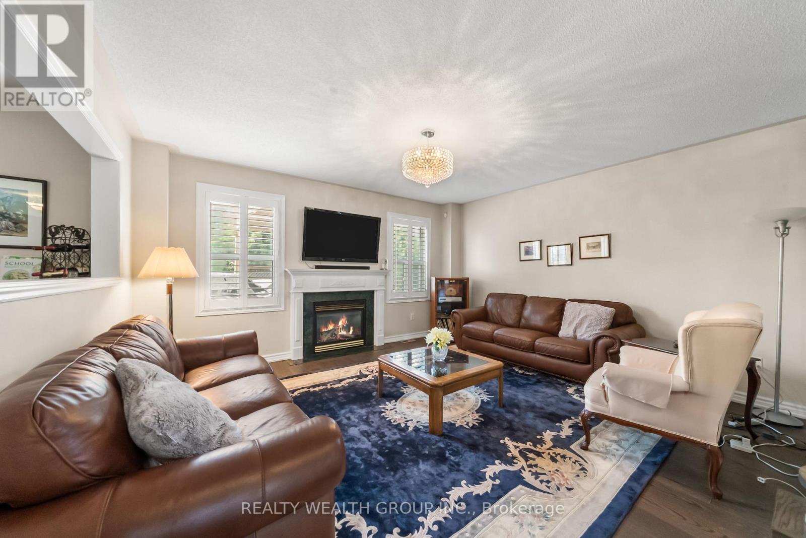 32 REYNOLDS LANE - 11