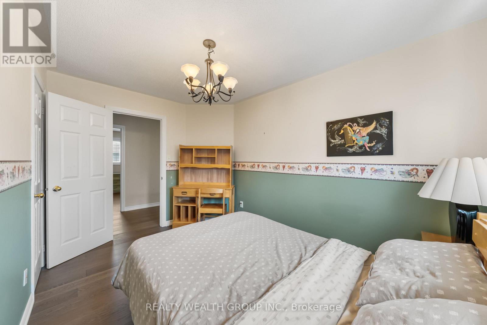 32 REYNOLDS LANE - 27