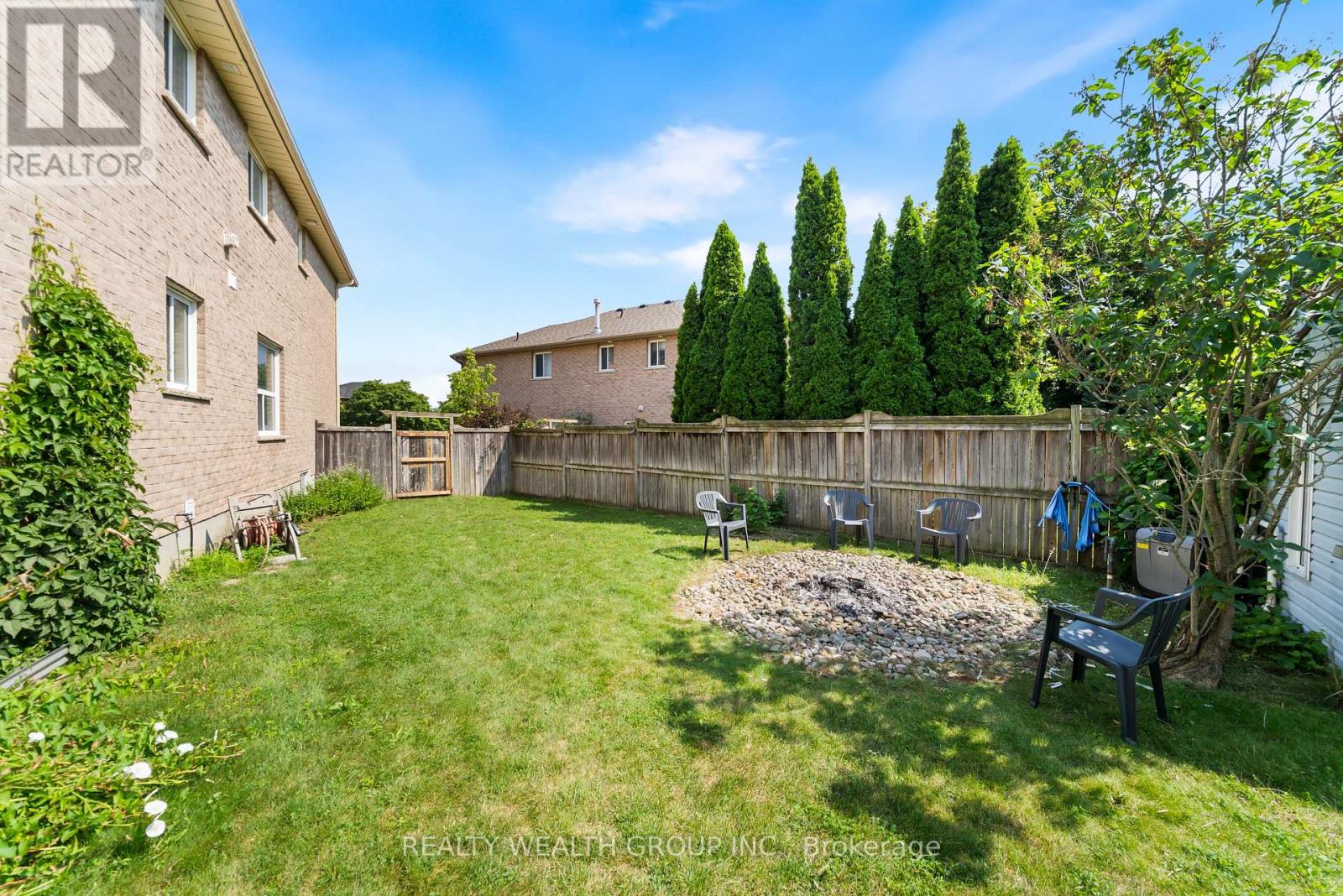 32 REYNOLDS LANE - 46