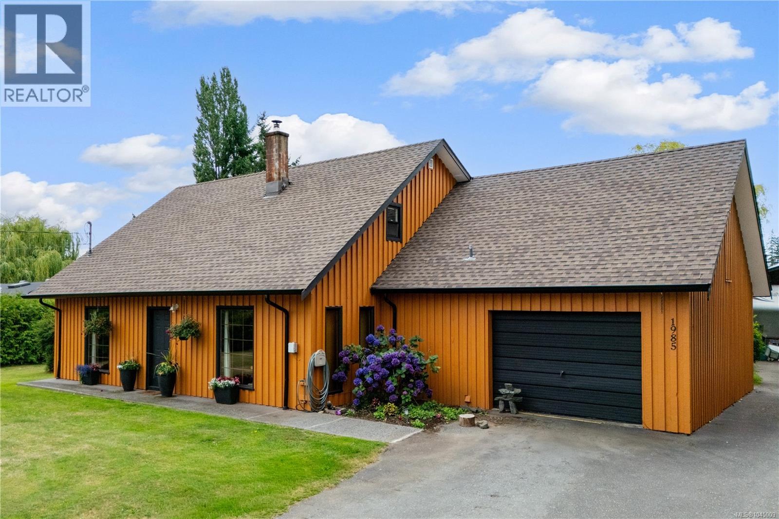 1985 Willis Rd, Campbell River