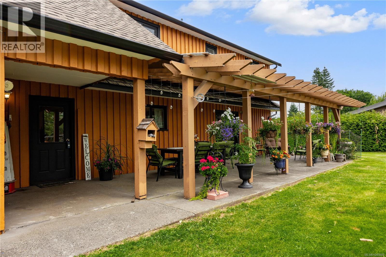 1985 Willis Rd, Campbell River