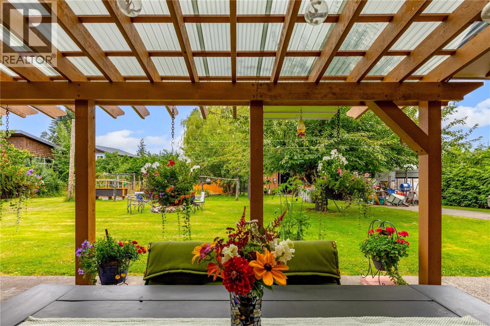 1985 Willis Rd, Campbell River