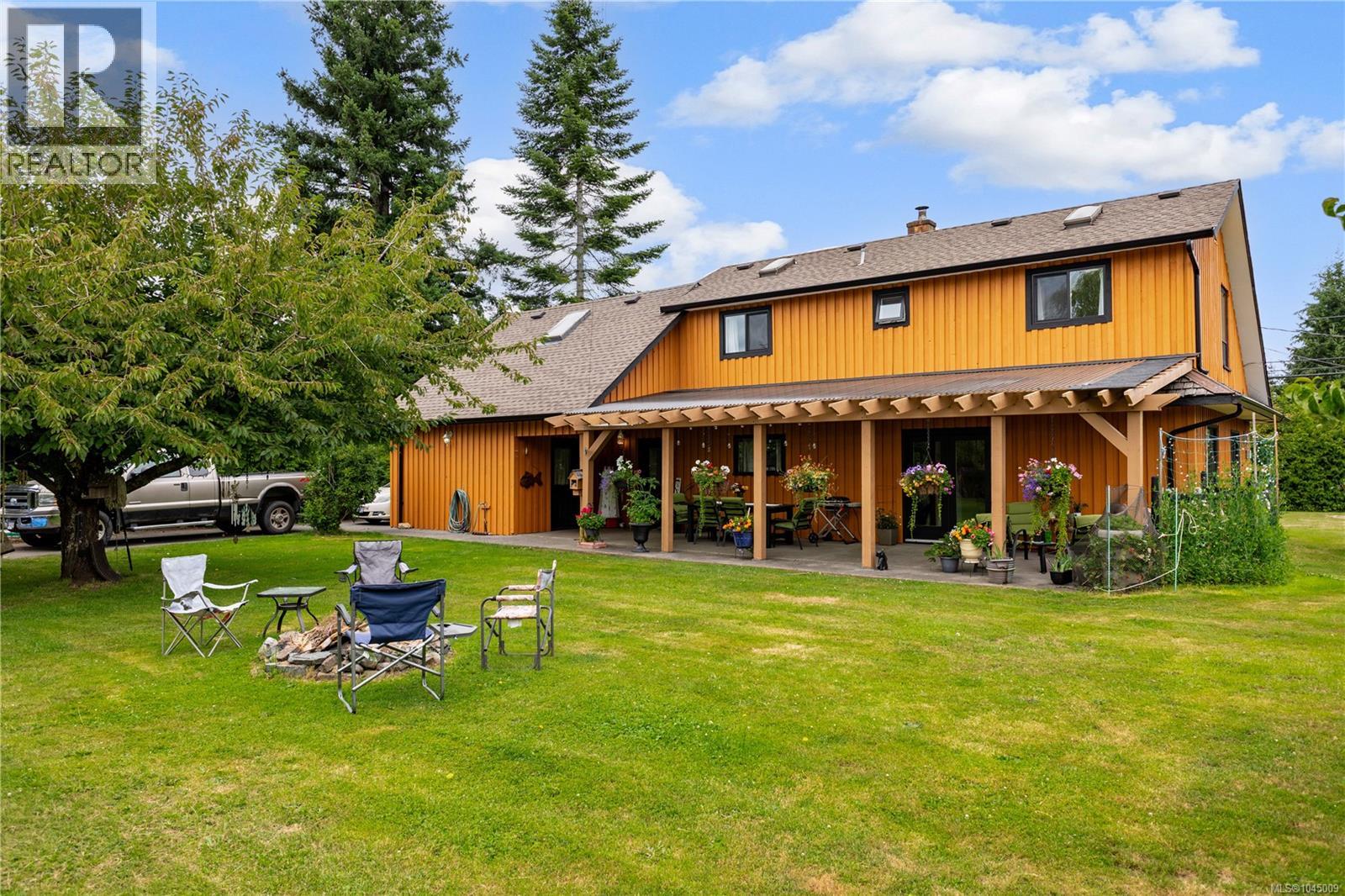 1985 Willis Rd, Campbell River