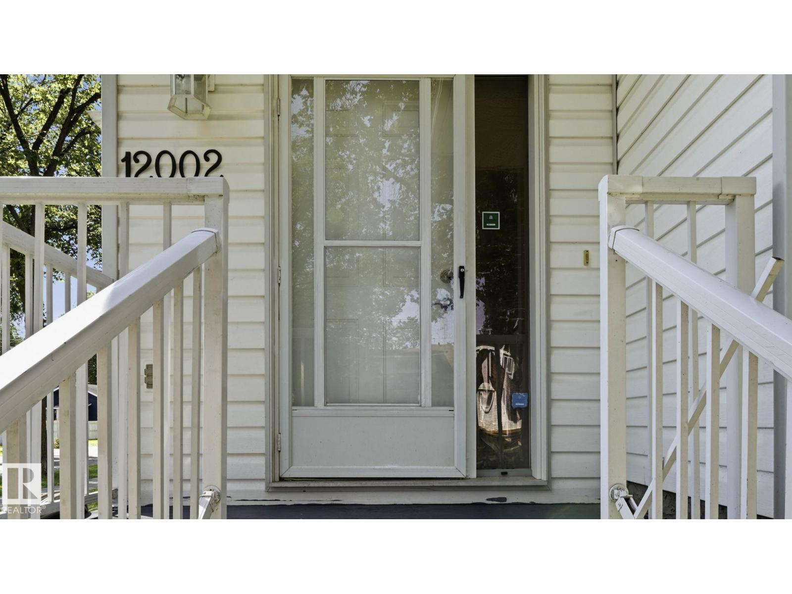 12002 91 ST NW - 4