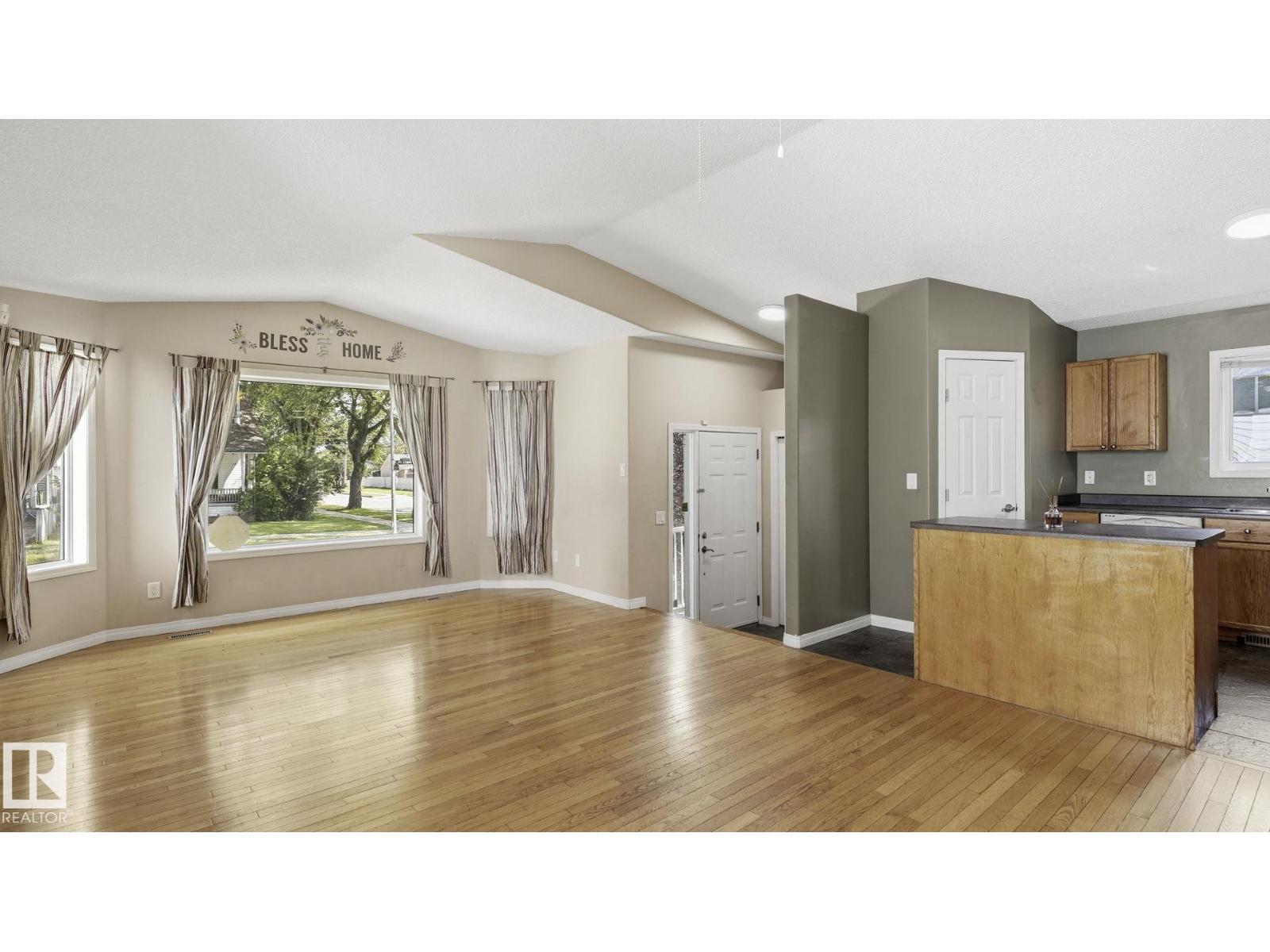 12002 91 ST NW - 11