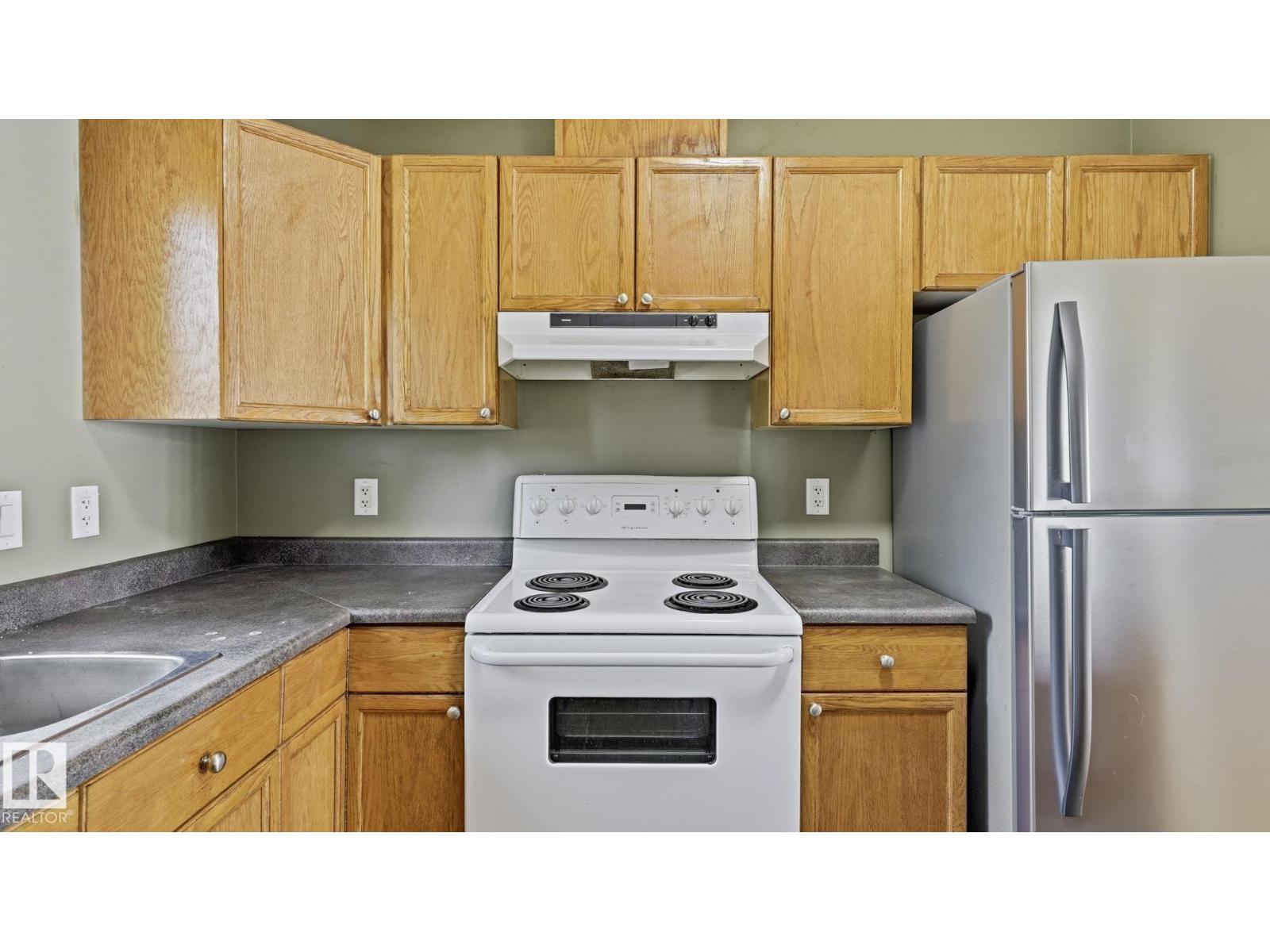 12002 91 ST NW - 18