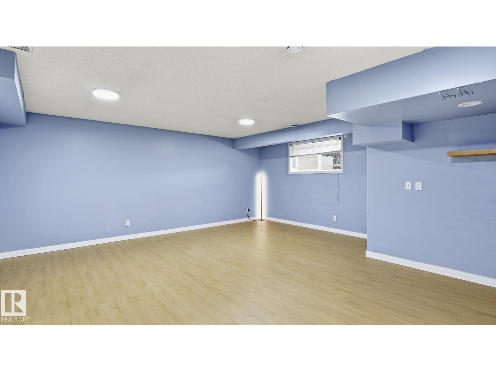 12002 91 ST NW - 27