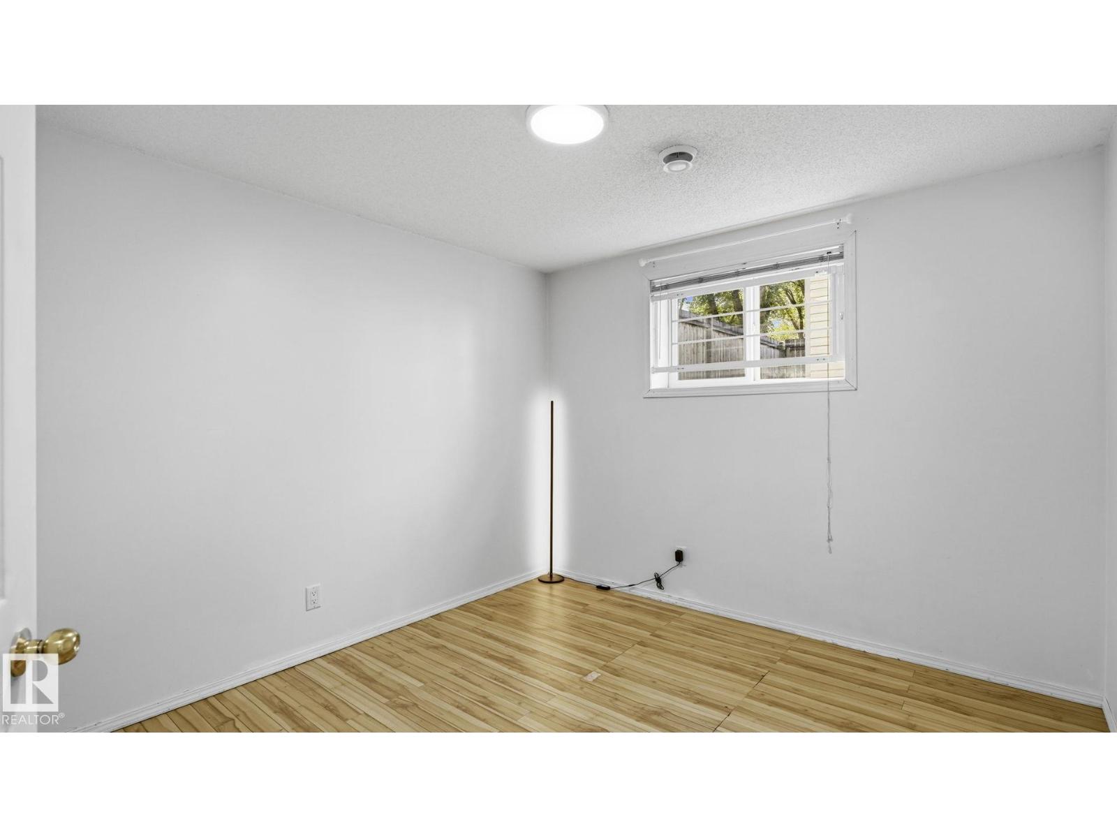 12002 91 ST NW - 31