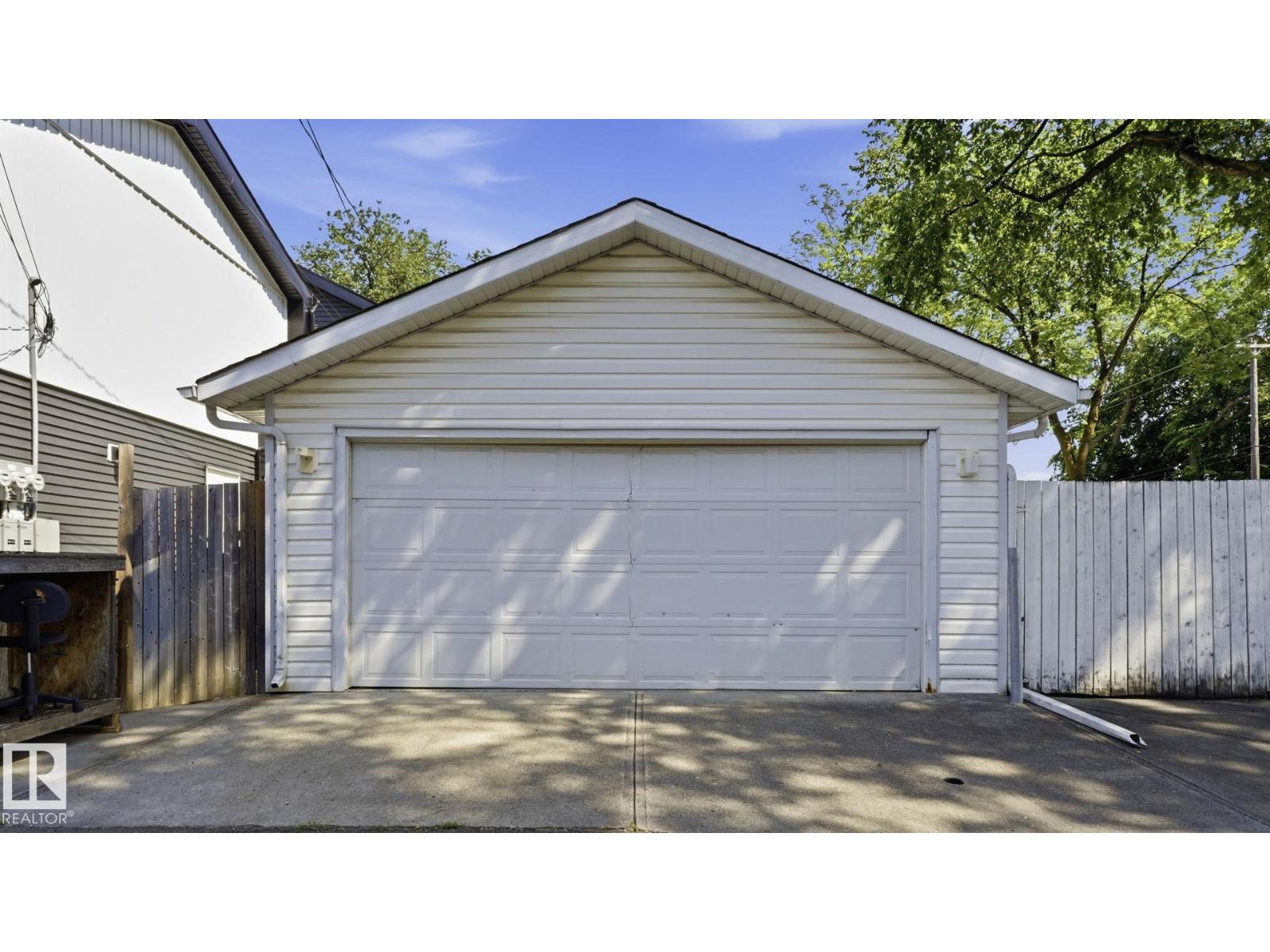 12002 91 ST NW - 39