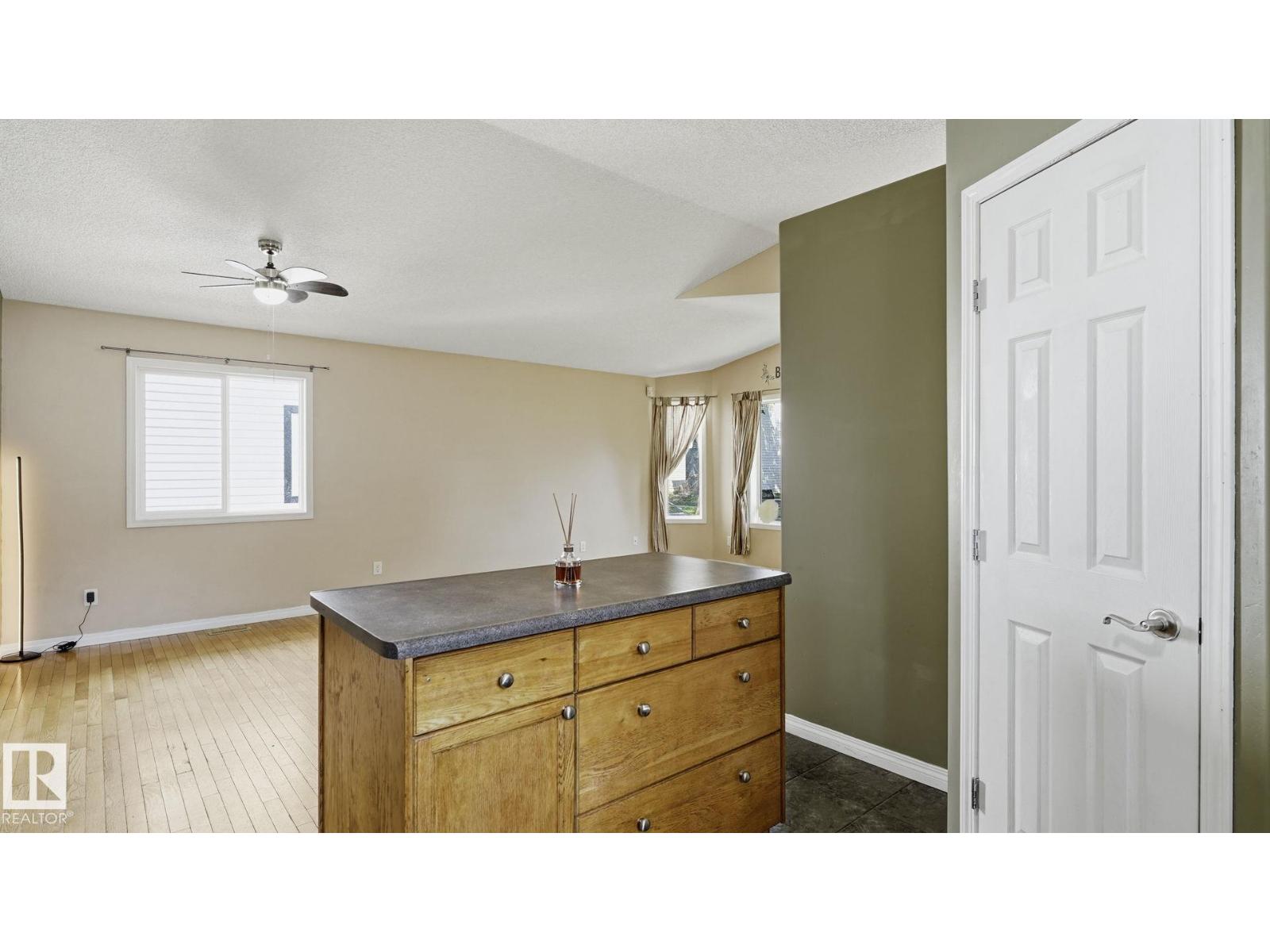 12002 91 ST NW - Image 17