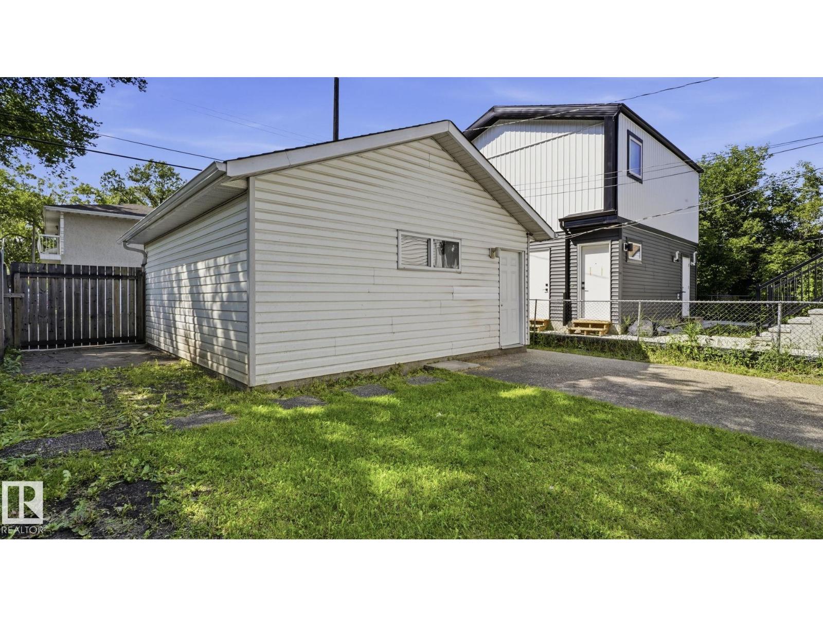 12002 91 ST NW - 38