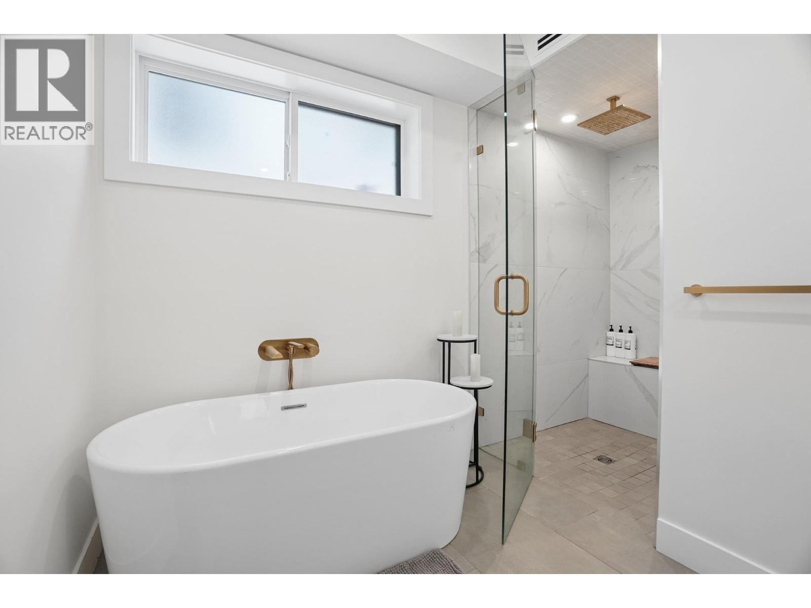 7 Bed, 8 Bath House for Sale in Vancouver – 72 E 57TH AVENUE, Vancouver – MLS# R3152584 - Image 20