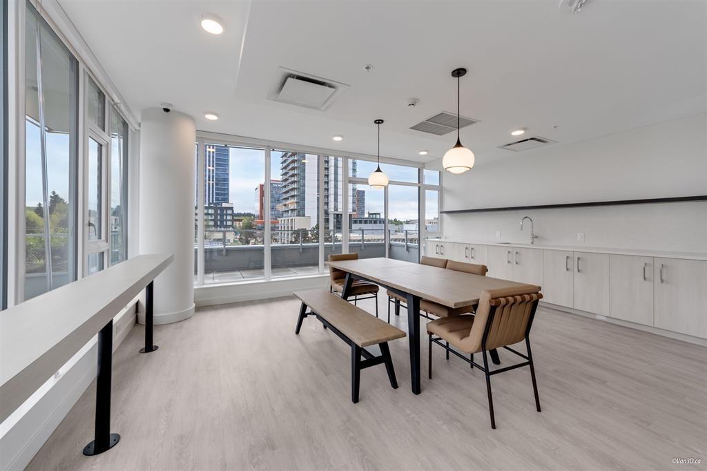 12XX 9675 KING GEORGE BOULEVARD, Surrey